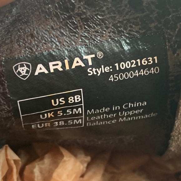 SOLD.  ARIAT Duchess Women's Tack Room Round Toe - Picture 6 of 11